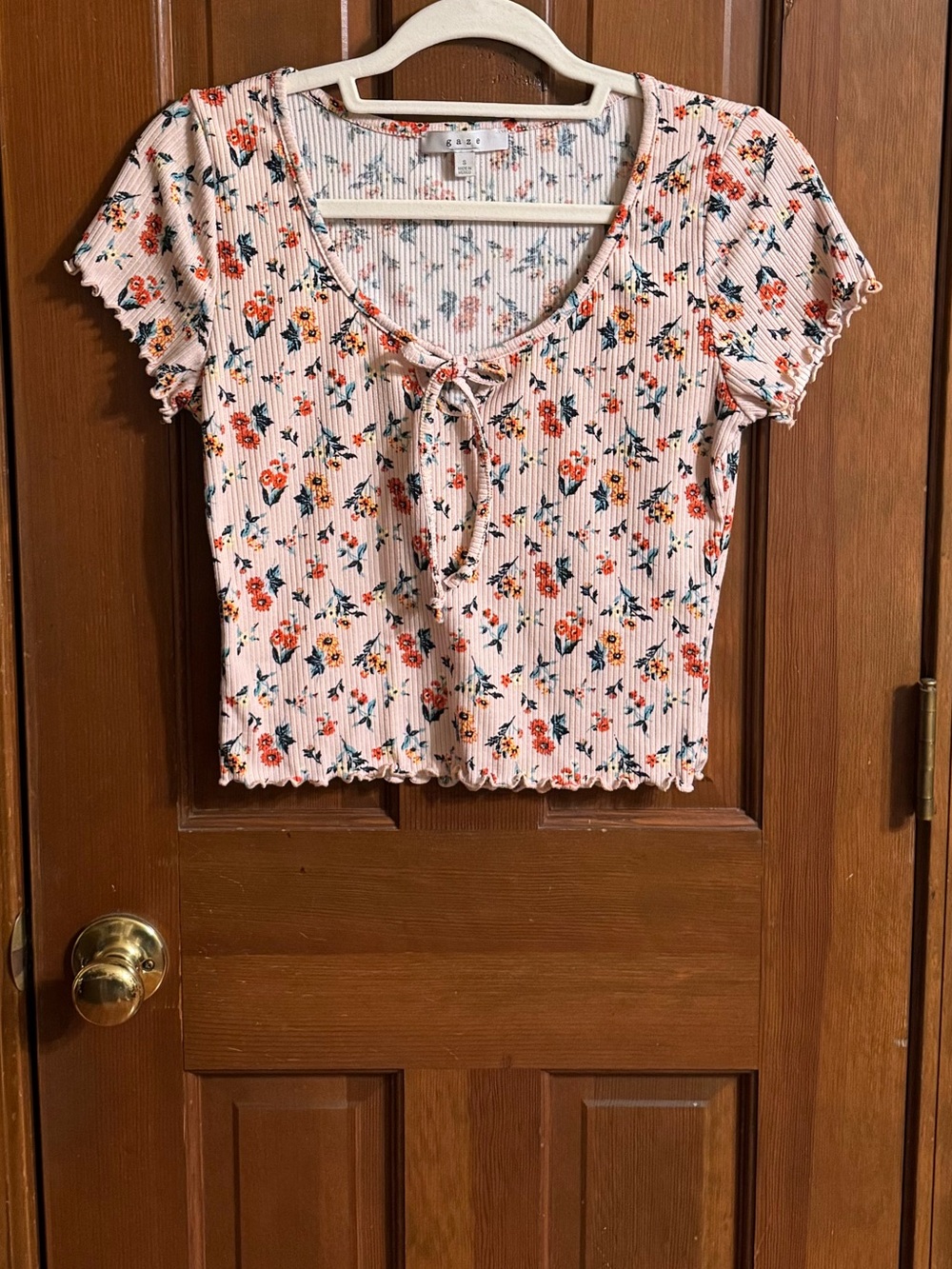 Gaze Floral Tie-Front Short Sleeve Crop Top - Pink